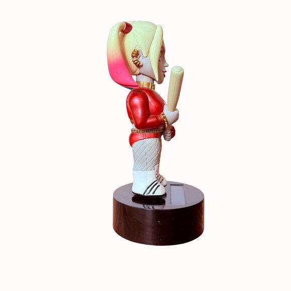 Suicide Squad Harley Quinn Bobble Body Knocker Figurine Solar Powered By NECA - Picture 3 of 14